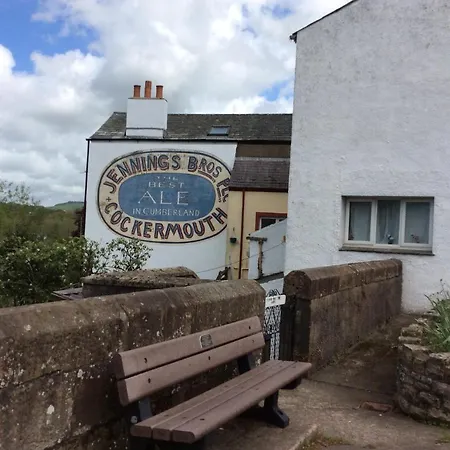 District Western 2-bed Pet Friendly 펜션 *