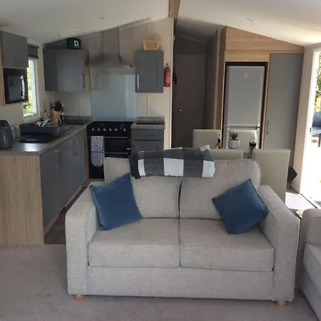 District Western 2-bed Pet Friendly 펜션