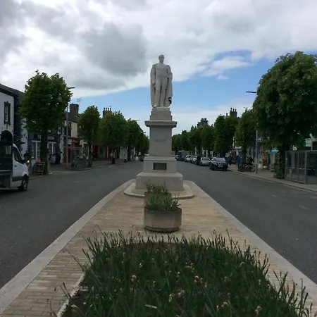 District Western 2-bed Pet Friendly 펜션