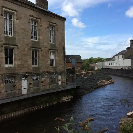 District Western 2-bed Pet Friendly 펜션 *