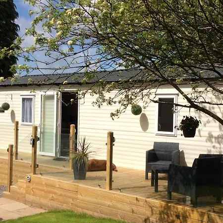 District Western 2-bed Pet Friendly