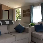 District Western 2-bed Pet Friendly *